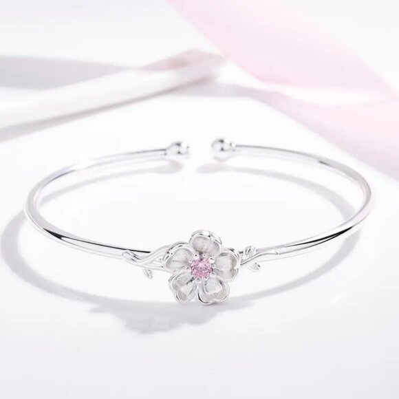 Sweet Blossom Zircon Bracelet - Picture 1 of 2
